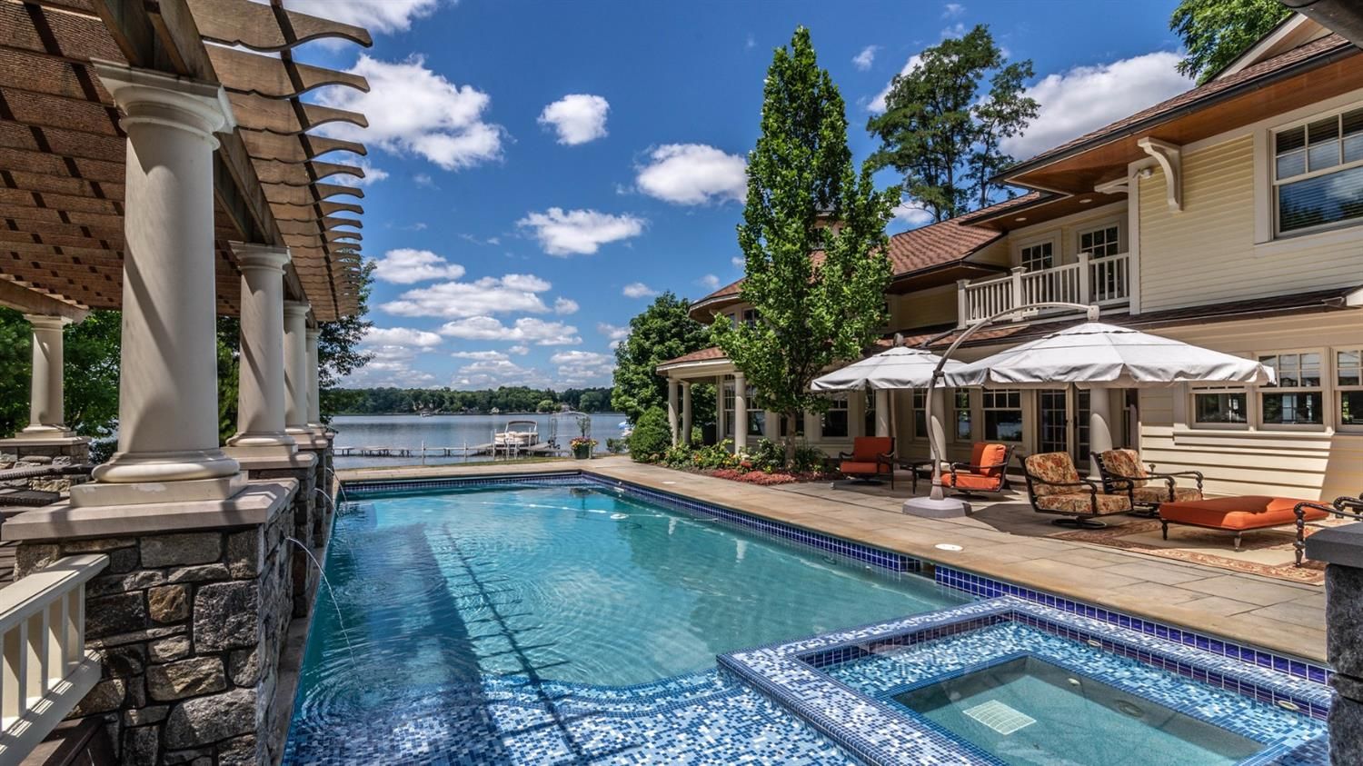 Luxurious Lakeside Living in Chelsea